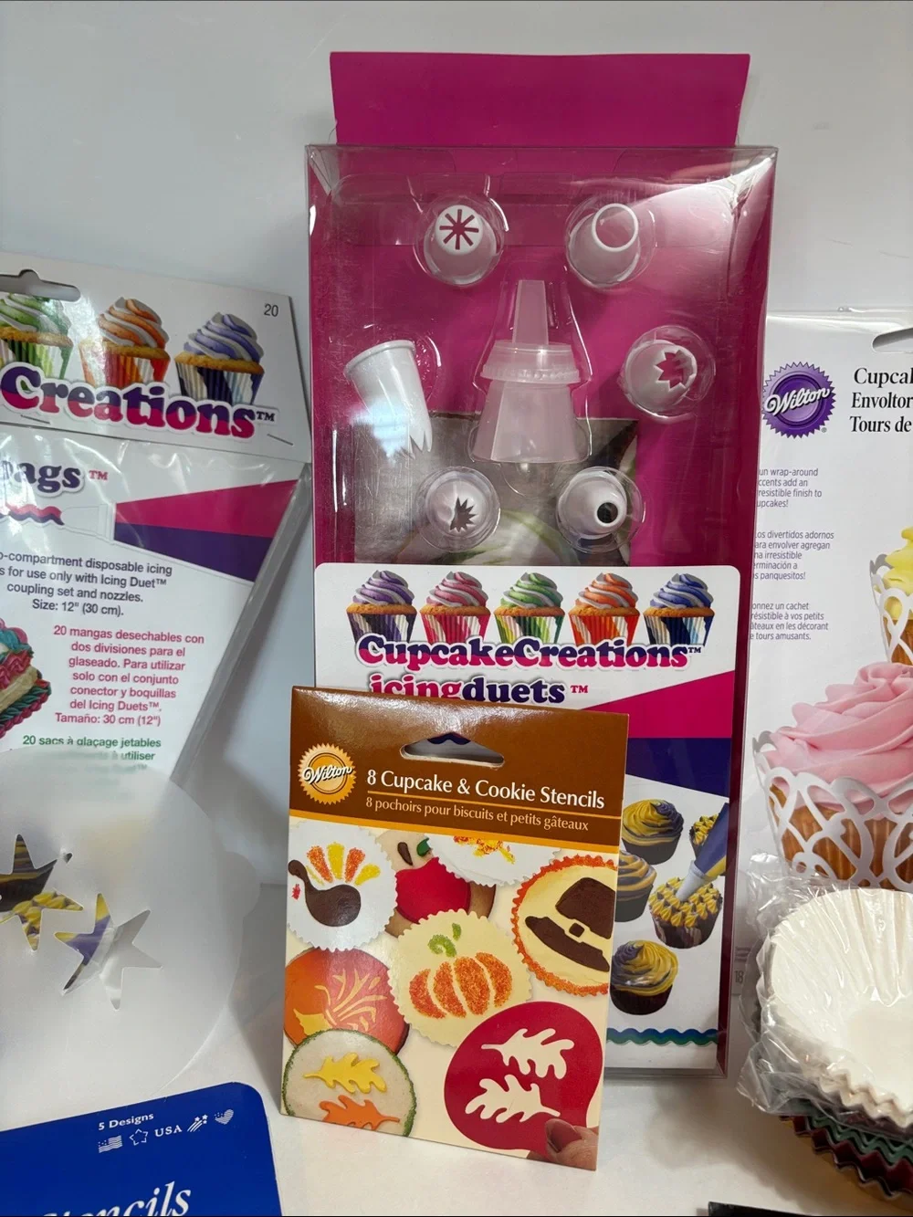 Wilton Holiday Cupcake Decorating Kit - Red, Green, White, Pink, Yellow